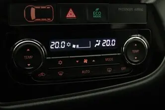 Mitsubishi Outlander, 2.0, 89 kW, plug-in hybrid, automatic, four-wheel drive