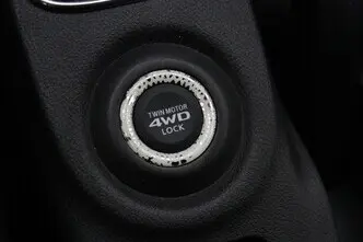 Mitsubishi Outlander, 2.0, 89 kW, plug-in hybrid, automatic, four-wheel drive