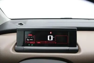 Citroën C4 Cactus, 1.6, 73 kW, diesel, manual, front-wheel drive