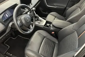 Toyota RAV4, 2.5, 131 kW, hybrid, automatic, four-wheel drive