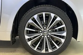 Toyota Corolla, 1.8, 72 kW, hybrid, automatic, front-wheel drive