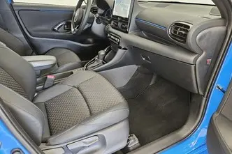 Toyota Yaris, 1.5, 68 kW, hybrid, automatic, front-wheel drive