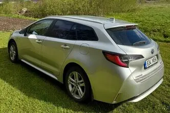 Toyota Corolla, 1.8, 72 kW, hybrid, automatic, front-wheel drive