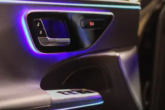 Mercedes-Benz E 200, 2.0, 150 kW, hübriid, automaat, tagavedu