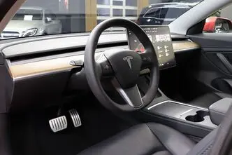 Tesla Model 3, 153 kW, elekter, automaat, nelikvedu