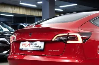 Tesla Model 3, 153 kW, elekter, automaat, nelikvedu