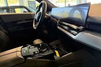 BMW 540, 3.0, 210 kW, hübriid, automaat, nelikvedu