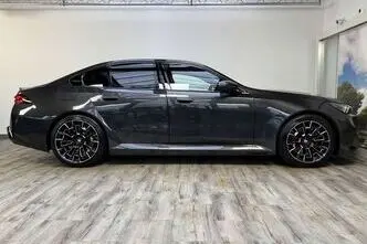 BMW M5, 4.4, 535 kW, hübriid, automaat, nelikvedu
