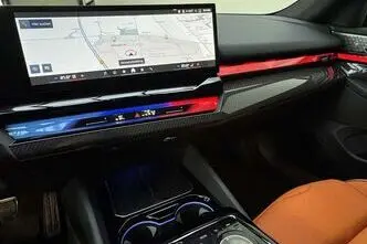 BMW M5, 4.4, 535 kW, hübriid, automaat, nelikvedu