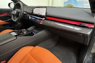 BMW M5, 4.4, 535 kW, hübriid, automaat, nelikvedu