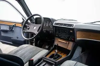 BMW 728, 2.8, 135 kW, bensiin, manuaal, tagavedu