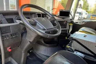 Volvo FH 16 750 8x4*4, 551 kW, diesel, automatic