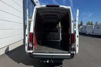 Iveco Daily, 3.0, 129 kW, дизель, автомат, задний привод