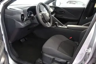 Toyota C-HR, 1.8, 72 kW, hybrid, automatic, front-wheel drive