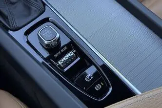 Volvo XC60, 2.0, 140 kW, diesel, automatic, four-wheel drive