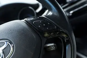Toyota C-HR, 1.8, 90 kW, bensiin, automaat, esivedu