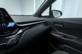 Toyota C-HR, 1.8, 90 kW, bensiin, automaat, esivedu