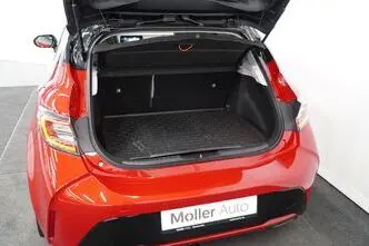 Toyota Corolla, 2.0, 112 kW, petrol, automatic, front-wheel drive