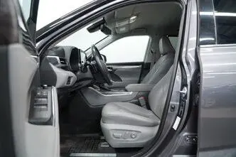 Toyota Highlander, 2.5, 140 kW, hybrid, automatic, four-wheel drive