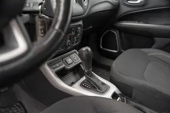 Jeep Compass, 1.3, 110 kW, bensiin, automaat, esivedu