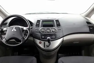 Mitsubishi Grandis, 2.4, 121 kW, bensiin, automaat, esivedu