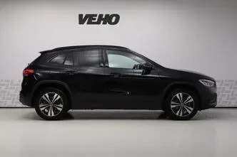 Mercedes-Benz GLA 250, 1.3, 118 kW, plug-in hybrid, automatic, front-wheel drive