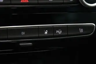 Renault Megane, 1.6, 67 kW, plug-in hybrid, automatic, front-wheel drive