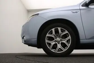 Mitsubishi Outlander, 2.0, 89 kW, pistikhübriid, automaat, nelikvedu