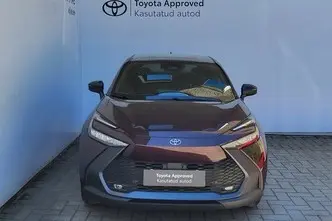 Toyota C-HR, 1.8, 72 kW, hybrid, automatic, front-wheel drive