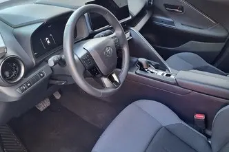 Toyota C-HR, 1.8, 72 kW, hybrid, automatic, front-wheel drive