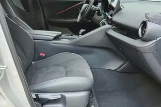 Toyota C-HR, 2.0, 112 kW, гибрид, автомат, полный привод