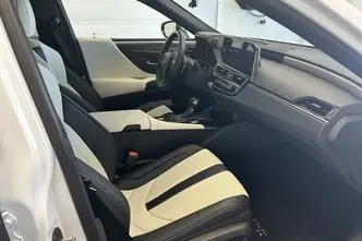 Lexus ES 300, 2.5, 131 kW, hübriid, automaat, esivedu