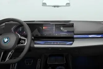 BMW i5, 290 kW, электричество, автомат, полный привод
