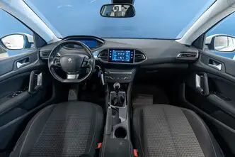 Peugeot 308, 1.5, 96 kW, дизель, механическая, передний привод
