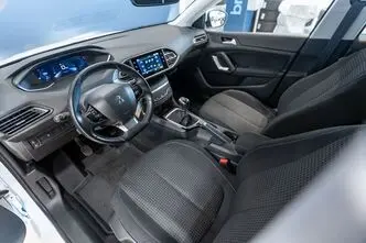 Peugeot 308, 1.5, 96 kW, дизель, механическая, передний привод