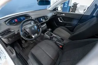 Peugeot 308, 1.5, 96 kW, дизель, механическая, передний привод