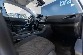 Peugeot 308, 1.5, 96 kW, дизель, механическая, передний привод