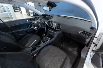 Peugeot 308, 1.5, 96 kW, дизель, механическая, передний привод