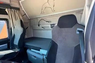 MAN TGX 28.510 6x2, 375 kW, diesel, automatic
