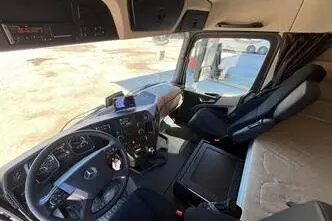 Mercedes-Benz Actros, 375 kW, diisel, automaat
