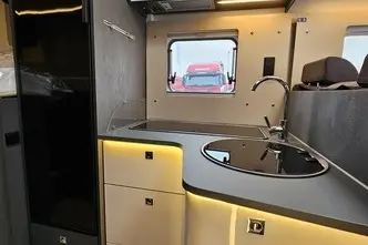 Laika Kosmo, 2.0, 103 kW, дизель, автомат, передний привод