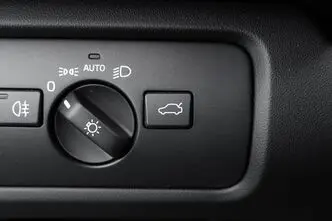 Volvo V40, 2.0, 110 kW, diisel, automaat, esivedu