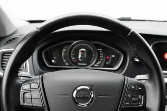 Volvo V40, 2.0, 110 kW, diisel, automaat, esivedu