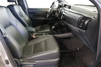 Toyota Hilux, 2.4, 110 kW, diisel, automaat, nelikvedu