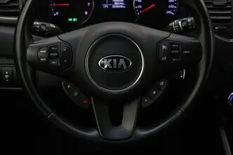 Kia Carens, 1.6, 99 kW, бензин, механическая, передний привод