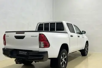 Toyota Hilux, 2.4, 110 kW, дизель, механическая, полный привод