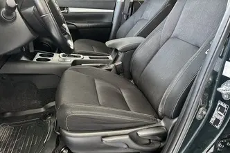 Toyota Hilux, 2.4, 110 kW, diisel, automaat, nelikvedu
