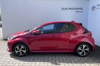 Toyota Yaris, 1.5, 68 kW, hybrid, automatic, front-wheel drive