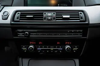 BMW M5, 4.4, 412 kW, bensiin, automaat, tagavedu