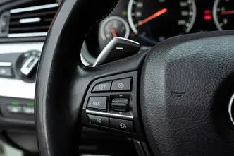 BMW M5, 4.4, 412 kW, bensiin, automaat, tagavedu